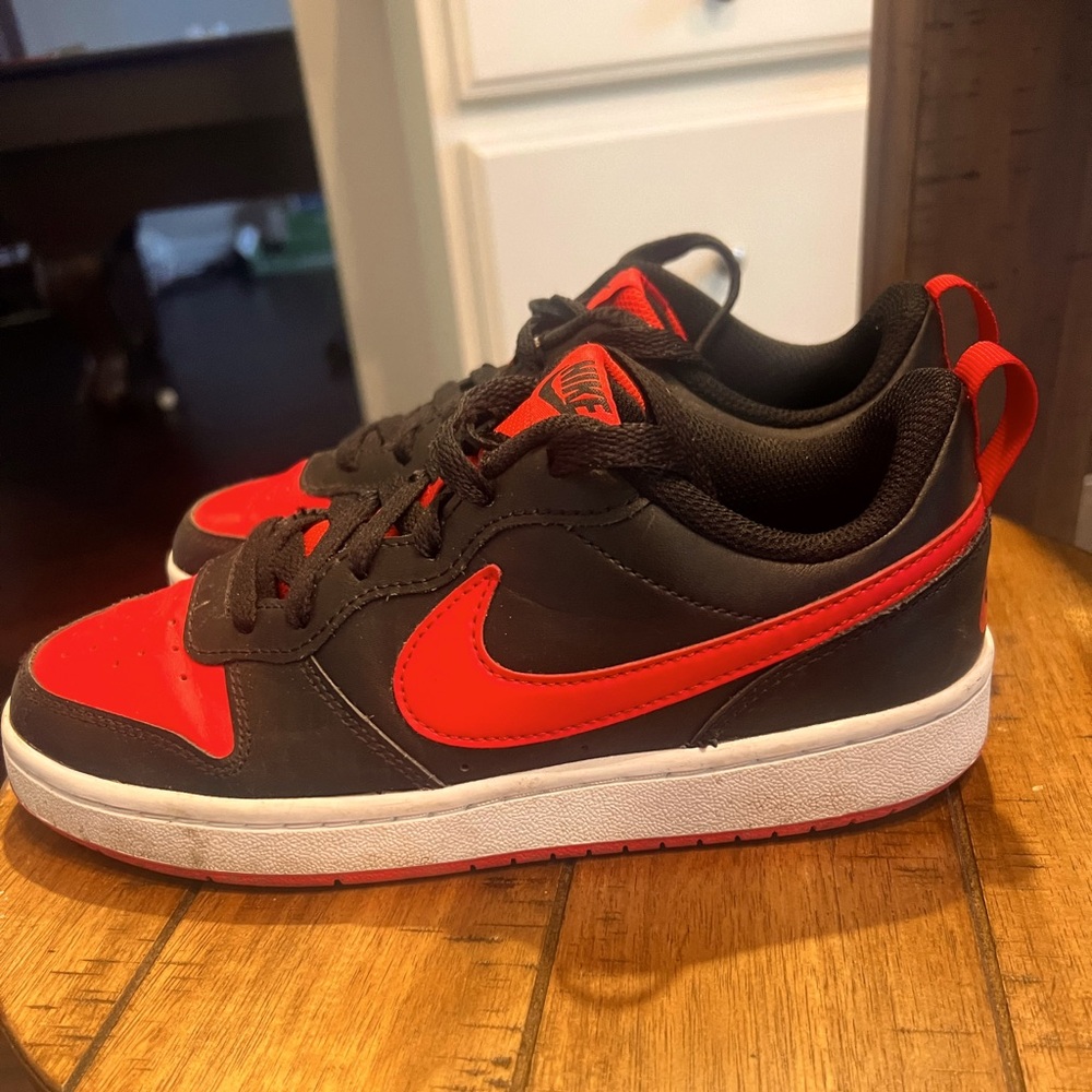 Nike boys sneaker